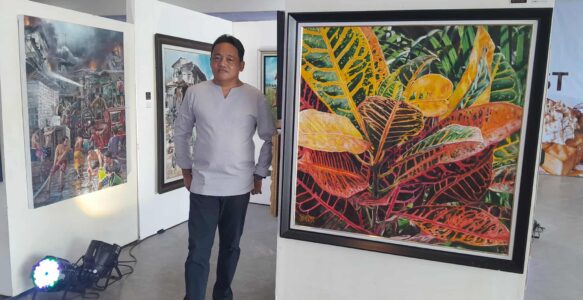 Prof. Perez’s Paintings Displayed in New Mall